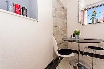 招待所 And Marino 特罗吉尔