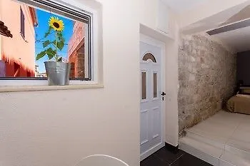 招待所 And Marino 3*