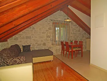 And Marino Trogir