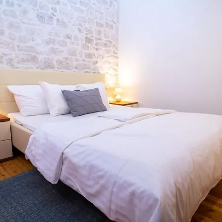 Gostinjska kuća And Marino Trogir