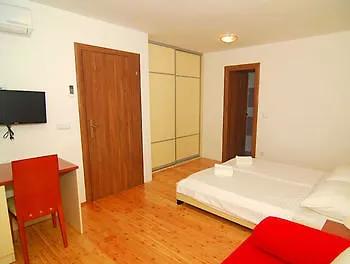 Gostinjska kuća And Marino 3*