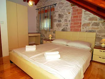 بيت ضيافة And Marino