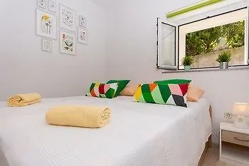 And Marino بيت ضيافة تروغير